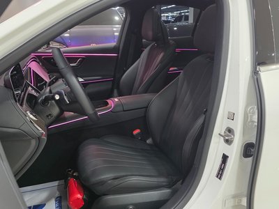 MERCEDES-BENZ E-CLASS - 10