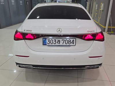 MERCEDES-BENZ E-CLASS - 3