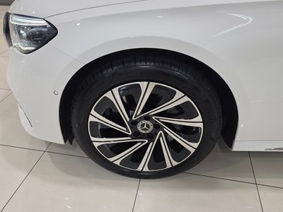 MERCEDES-BENZ E-CLASS - 6