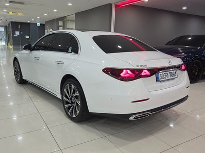MERCEDES-BENZ E-CLASS - 5
