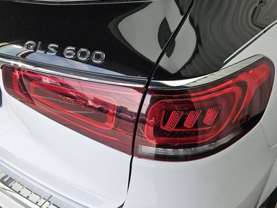 MERCEDES-BENZ GLS - 10