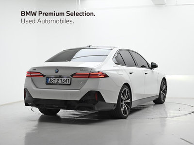 BMW 5 SERIES - 4