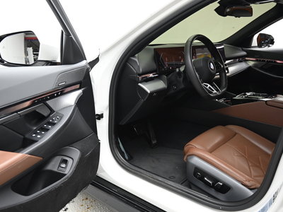 BMW 5 SERIES - 10