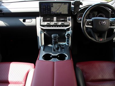 TOYOTA LAND CRUISER 300 - 2