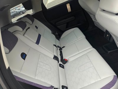 MINI COUNTRYMAN - 10