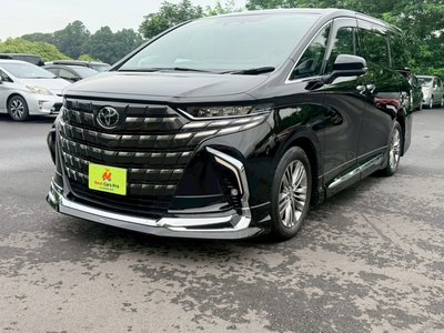 2024 Toyota ALPHARD photo 2