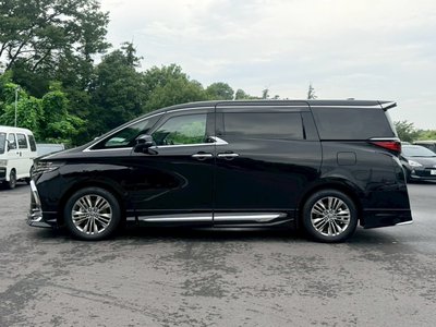 2024 Toyota ALPHARD photo 8