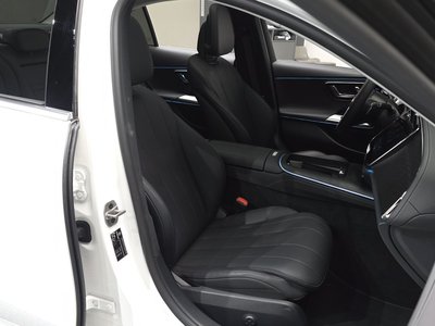 MERCEDES-BENZ E-CLASS - 10