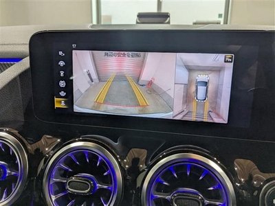 MERCEDES-BENZ GLA - 7