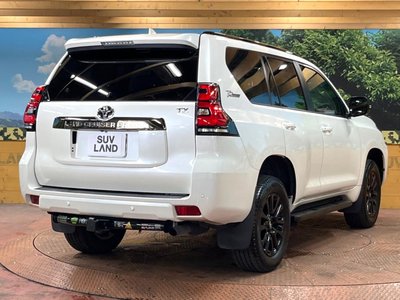 2022 Toyota LAND CRUISER PRADO — миниатюра 17