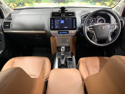 2022 Toyota LAND CRUISER PRADO — фото 2