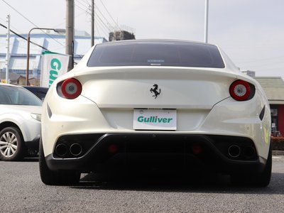 FERRARI FF - 8