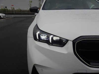 2025 BMW M5 缩略图 27