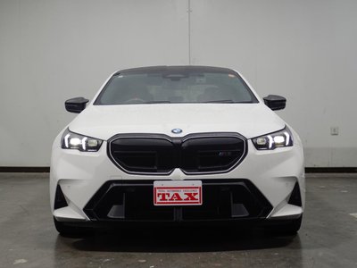 2025 BMW M5 缩略图 18