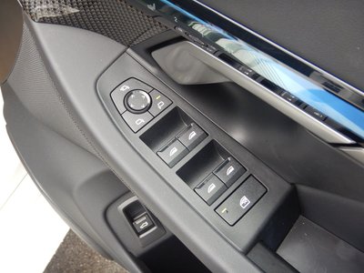 2025 BMW M5 缩略图 40