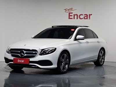 MERCEDES-BENZ E-CLASS - 1