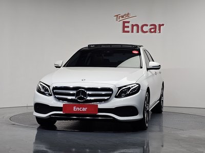 MERCEDES-BENZ E-CLASS - 2