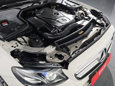 MERCEDES-BENZ E-CLASS - 7