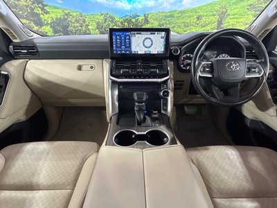 TOYOTA LAND CRUISER 300 - 2