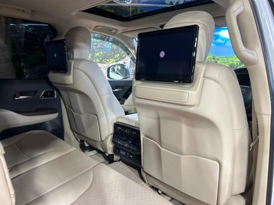 TOYOTA LAND CRUISER 300 - 4