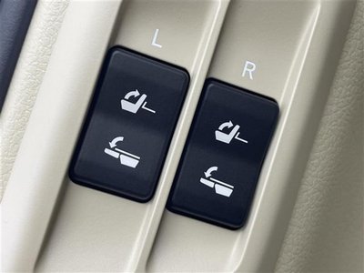 TOYOTA LAND CRUISER PRADO - 8