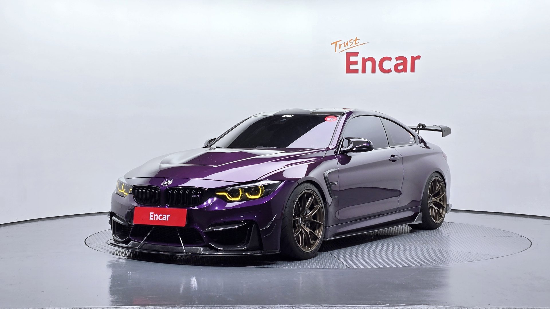BMW M4 - View 1