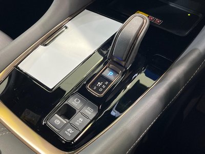 2024 Toyota ALPHARD thumbnail 35
