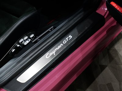 صورة 10 لـ 2024 Porsche 718