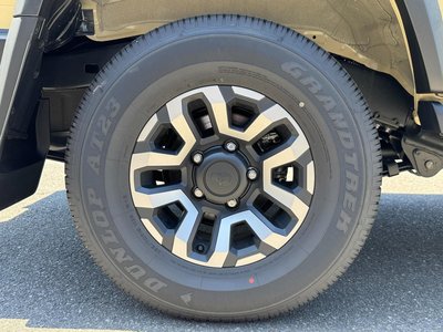 صورة مصغرة 65 لـ 2025 Toyota LAND CRUISER 70