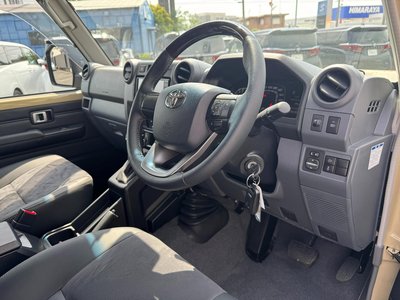 صورة مصغرة 48 لـ 2025 Toyota LAND CRUISER 70