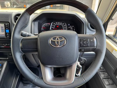 صورة مصغرة 46 لـ 2025 Toyota LAND CRUISER 70