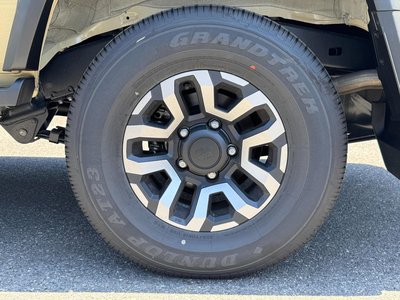 صورة مصغرة 64 لـ 2025 Toyota LAND CRUISER 70