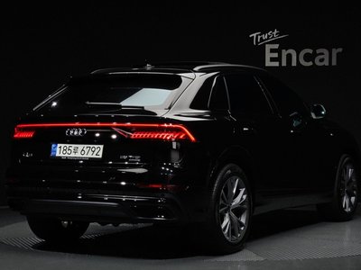 2022 AUDI Q8 照片 4