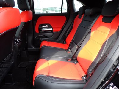 صورة مصغرة 33 لـ 2025 Mercedes-BENZ GLA