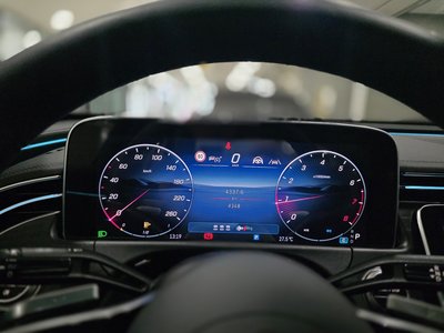 MERCEDES-BENZ E-CLASS - 5