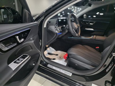 MERCEDES-BENZ E-CLASS - 6