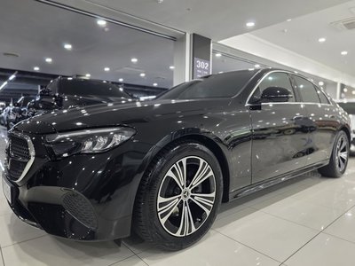 MERCEDES-BENZ E-CLASS - 4