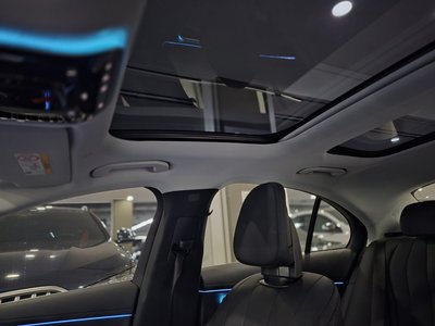 MERCEDES-BENZ E-CLASS - 8