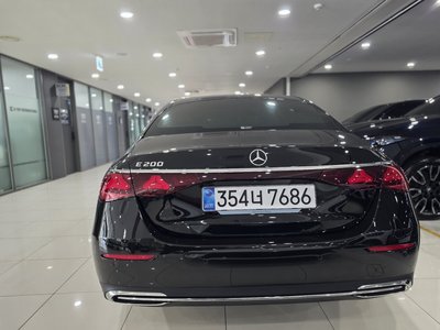 MERCEDES-BENZ E-CLASS - 3