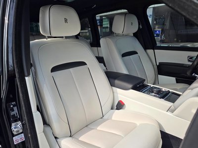 ROLLS-ROYCE CULLINAN - 10