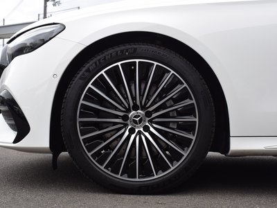 2025 Mercedes-BENZ E-CLASS photo 2