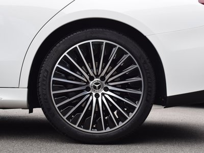 2025 Mercedes-BENZ E-CLASS — миниатюра 13