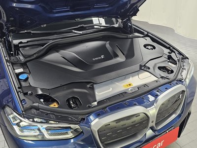 صورة 7 لـ 2024 BMW IX3