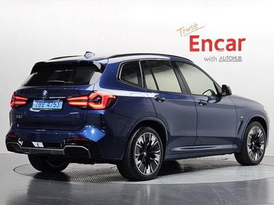 صورة 4 لـ 2024 BMW IX3
