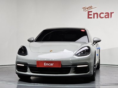 PORSCHE PANAMERA - 2