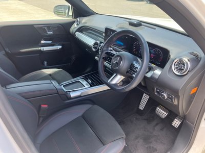 MERCEDES-BENZ GLB - 10