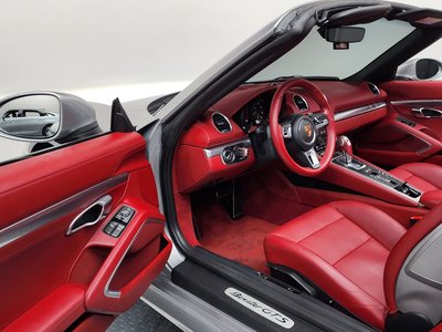 PORSCHE 718 BOXSTER - 10