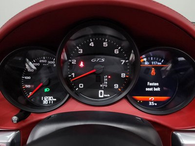 PORSCHE 718 BOXSTER - 8