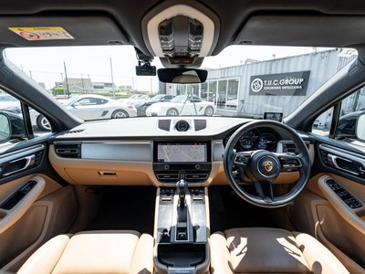 PORSCHE MACAN - 6