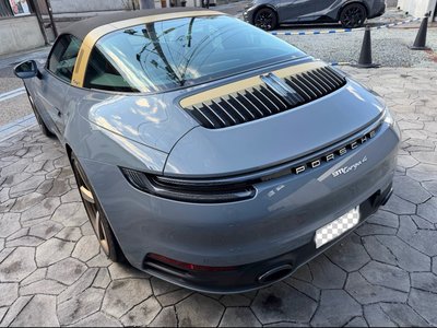 PORSCHE 911 - 4